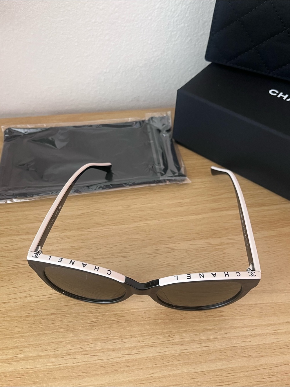NWT CHANEL Sunglasses ch5414 - Picture 3 of 7